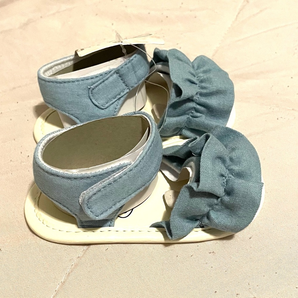 6-12M Sandals - Picture 2 of 6